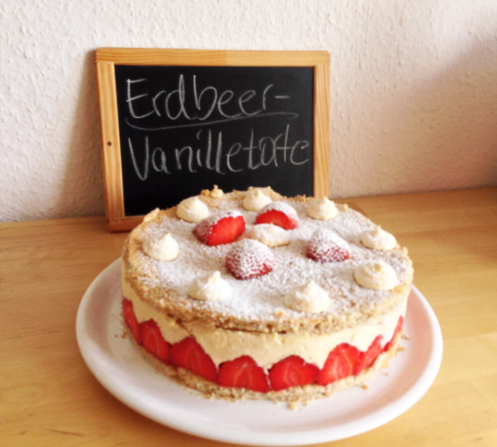Erdbeer Vanille Torte Mit Schokoboden — Rezepte Suchen